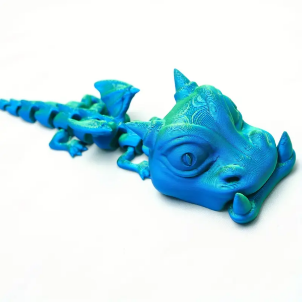 Animales articulados impresos en 3D y modelo de muñeca en 3D