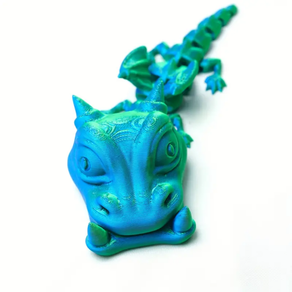 Animales articulados impresos en 3D y modelo de muñeca en 3D